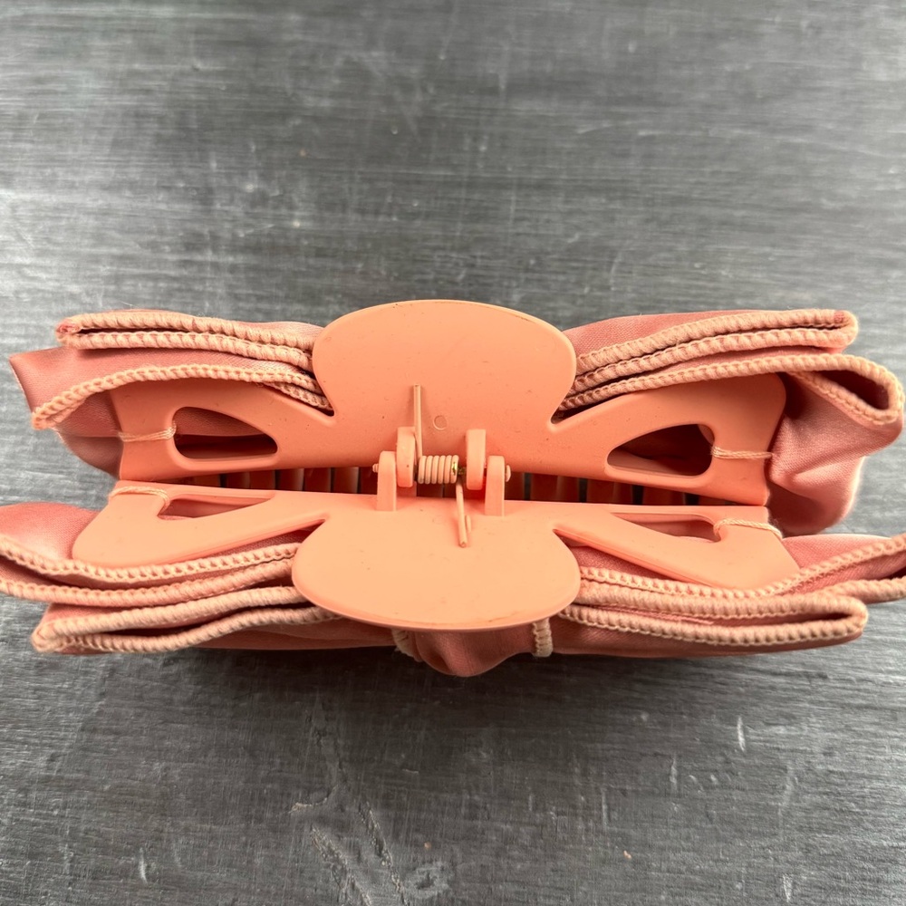 Sincerely Jules Claw Clip Large Satin Bow in Dusty Rose Pink - Picture 4 of 8